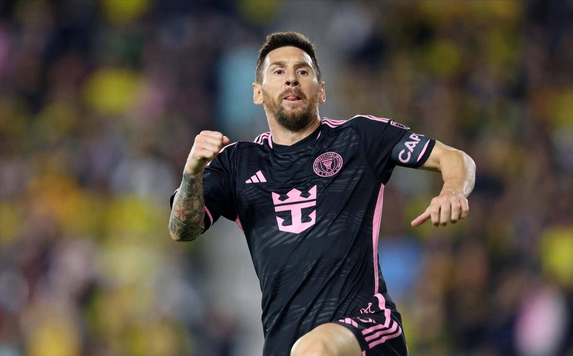 爱游戏体育-梅西在C9比赛中败北，刷新纪录引发热议！