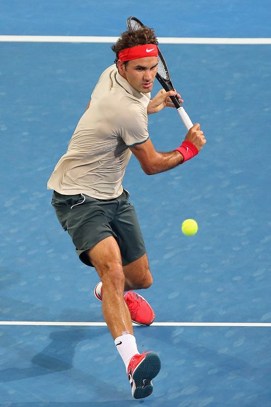 爱游戏体育-费德勒重返赛场，出色发挥首场状态出色，快船观众沸腾！