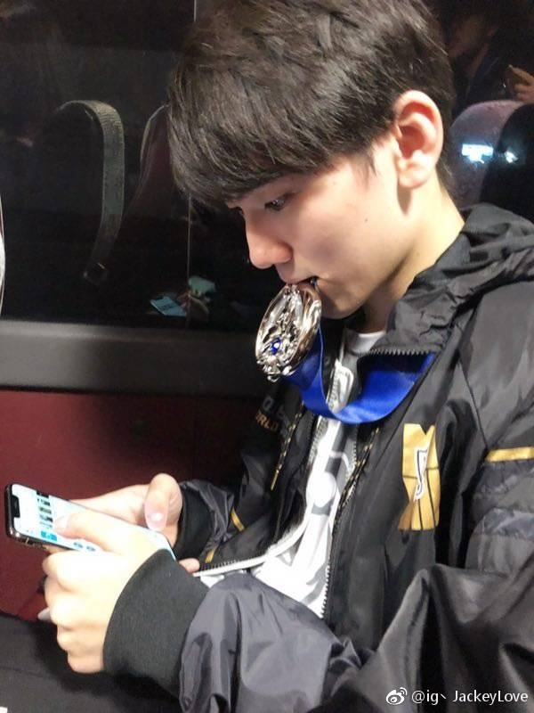 爱游戏-关于JackeyLove赛事官方发布高光表现新规，切尔西争议不断！的信息